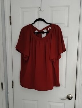 Cato Rust Tie-Back Flutter Sleeve Top